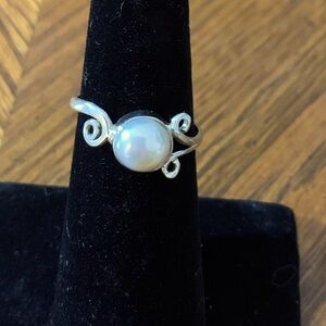 Elegant Sterling Silver pearl Ring